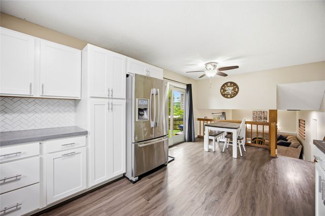 727 22nd Avenue SW, Altoona, IA 50009