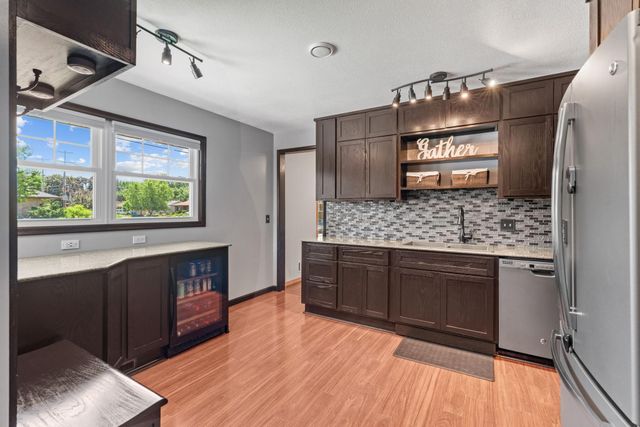 4600 France Avenue N, Robbinsdale, MN 55422