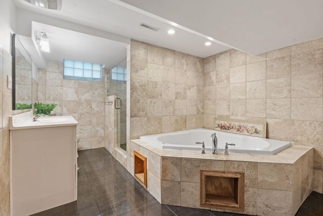 4600 France Avenue N, Robbinsdale, MN 55422