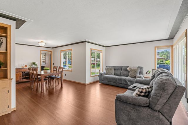 4600 France Avenue N, Robbinsdale, MN 55422