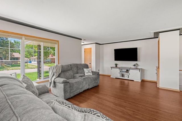 4600 France Avenue N, Robbinsdale, MN 55422