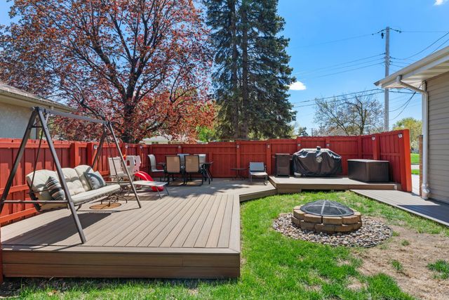 4600 France Avenue N, Robbinsdale, MN 55422