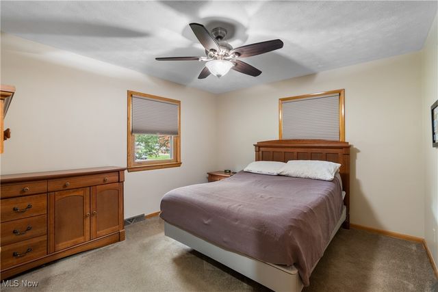 3885 Hugh Street NW, Uniontown, OH 44685