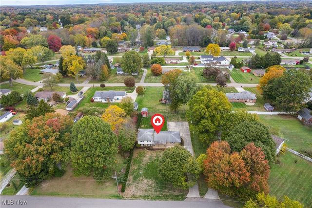 3885 Hugh Street NW, Uniontown, OH 44685