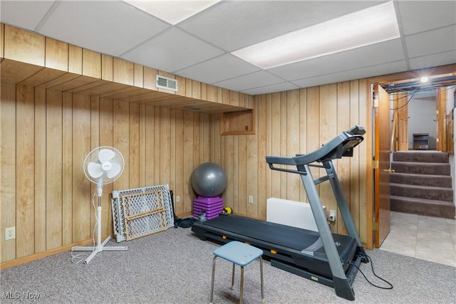 3885 Hugh Street NW, Uniontown, OH 44685