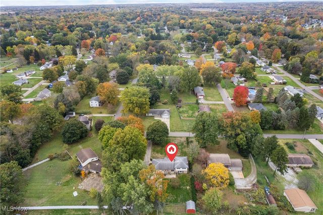 3885 Hugh Street NW, Uniontown, OH 44685