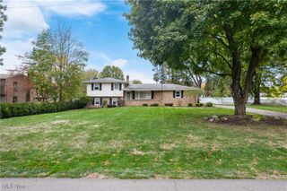3885 Hugh Street NW, Uniontown, OH 44685