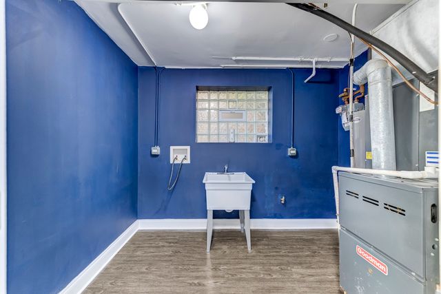 7237 S St Lawrence Avenue, Chicago, IL 60619