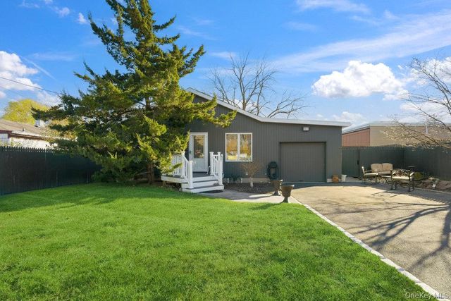 9 Lynch Street, Huntington Station, NY 11746