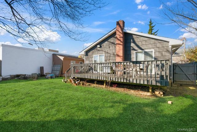 9 Lynch Street, Huntington Station, NY 11746