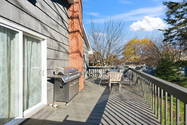 9 Lynch Street, Huntington Station, NY 11746