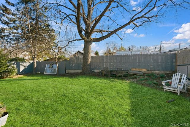 9 Lynch Street, Huntington Station, NY 11746