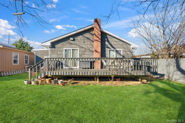 9 Lynch Street, Huntington Station, NY 11746