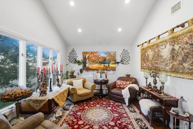 9 Lynch Street, Huntington Station, NY 11746