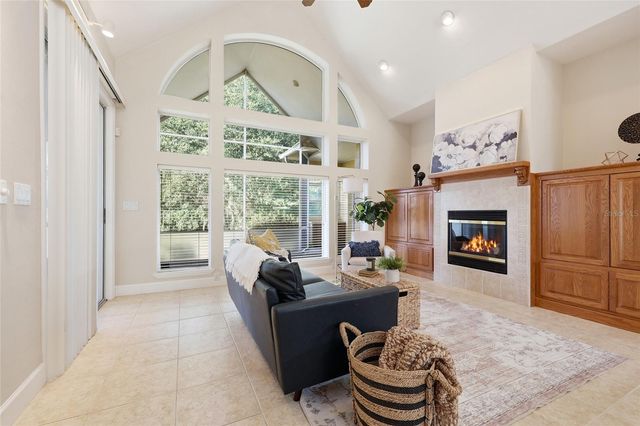 18604 NW 262ND AVENUE, Alachua, FL 32615