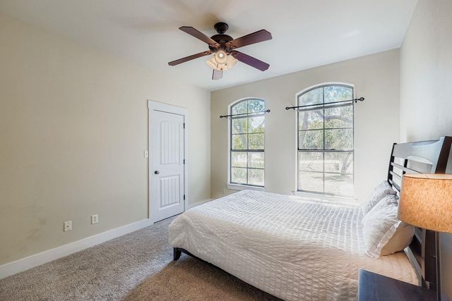 100 Quarry Springs DR, San Marcos, TX 78666