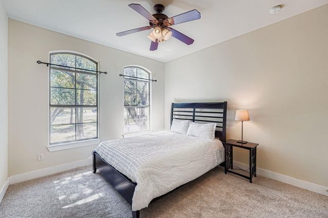 100 Quarry Springs DR, San Marcos, TX 78666