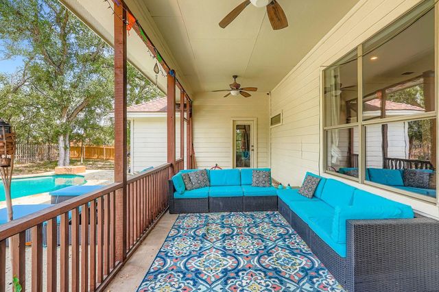 100 Quarry Springs DR, San Marcos, TX 78666