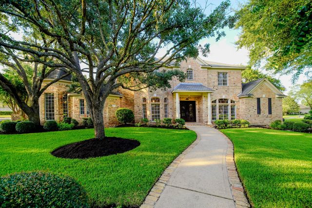 60 Champion Villa Drive, Houston, TX 77069
