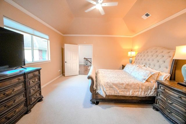 60 Champion Villa Drive, Houston, TX 77069