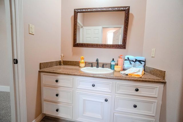 60 Champion Villa Drive, Houston, TX 77069