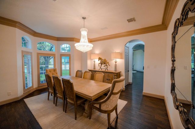 60 Champion Villa Drive, Houston, TX 77069