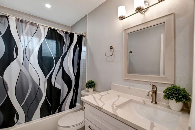 16806 Carbridge Drive, Houston, TX 77084