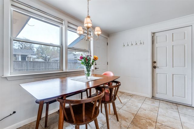 609 Kirkwood, Dallas, TX 75218