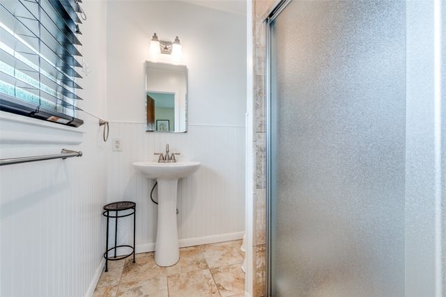 609 Kirkwood, Dallas, TX 75218