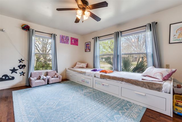 609 Kirkwood, Dallas, TX 75218