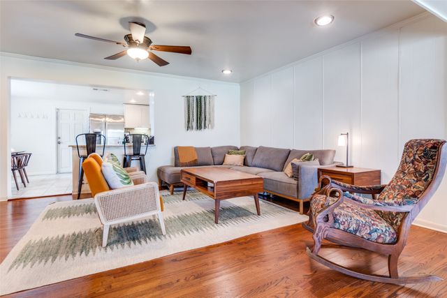 609 Kirkwood, Dallas, TX 75218