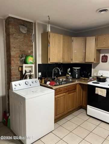 13 Ingersoll Avenue, Schenectady, NY 12305