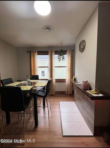 13 Ingersoll Avenue, Schenectady, NY 12305