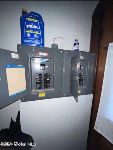 13 Ingersoll Avenue, Schenectady, NY 12305