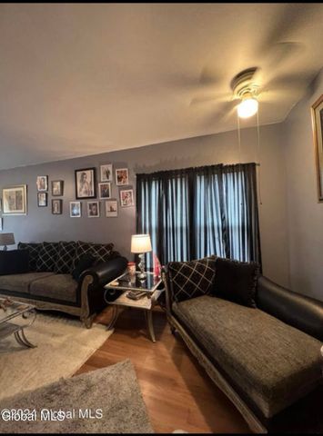 13 Ingersoll Avenue, Schenectady, NY 12305