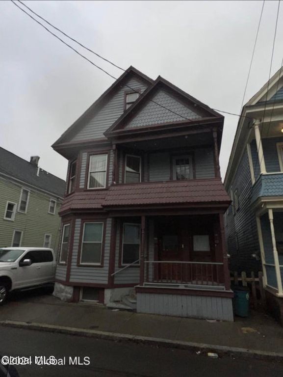 13 Ingersoll Avenue, Schenectady, NY 12305