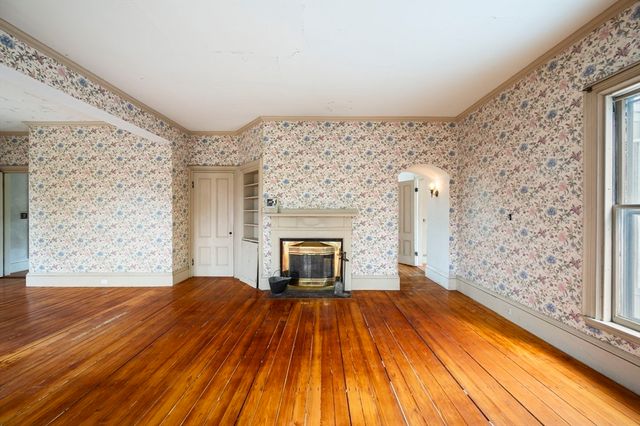 327 East St, Hingham, MA 02043