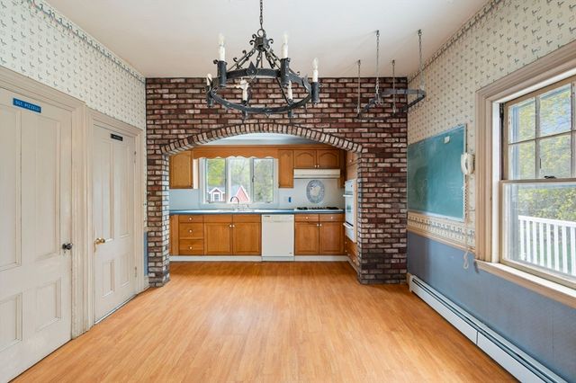 327 East St, Hingham, MA 02043
