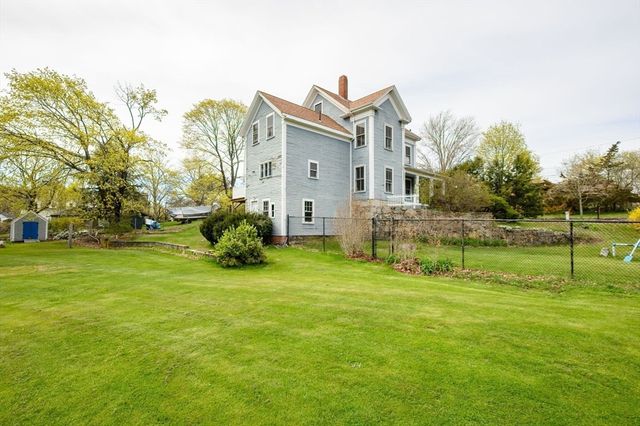 327 East St, Hingham, MA 02043