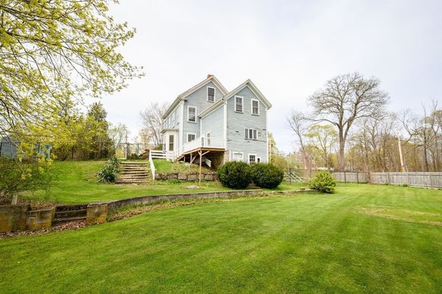 327 East St, Hingham, MA 02043