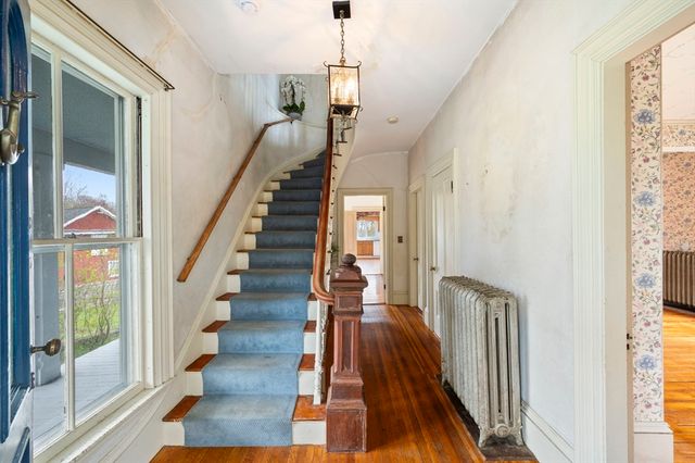 327 East St, Hingham, MA 02043