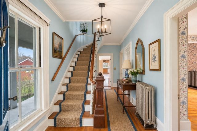 327 East St, Hingham, MA 02043