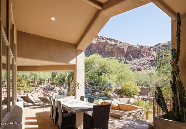 5718 N 54TH Street, Paradise Valley, AZ 85253