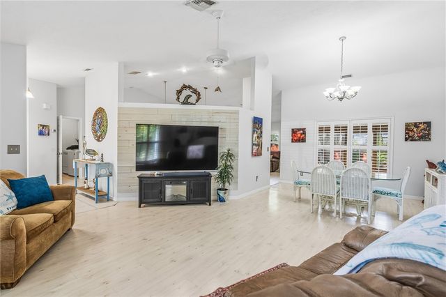 957 Franciscan Avenue, Sebastian, FL 32958