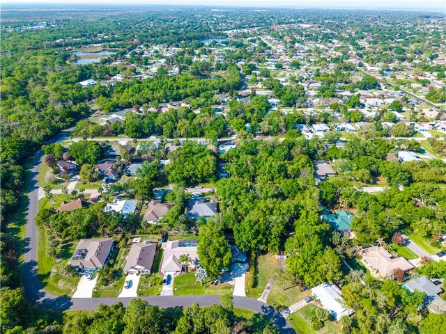 957 Franciscan Avenue, Sebastian, FL 32958