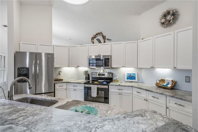 957 Franciscan Avenue, Sebastian, FL 32958