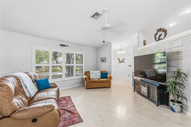 957 Franciscan Avenue, Sebastian, FL 32958