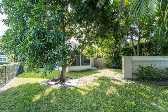 13164 Quiet Woods Road B, Wellington, FL 33414