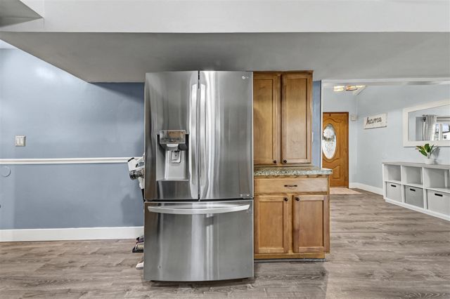 29550 Bretton, Livonia, MI 48152