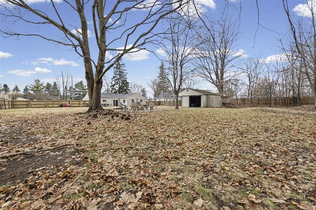 29550 Bretton, Livonia, MI 48152